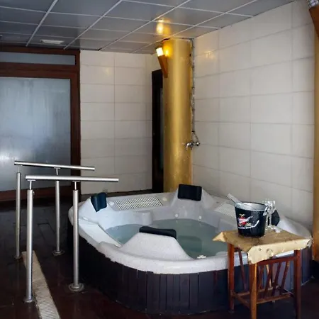 Agua Viva Eco H Wellness Отель Кастро-Урдиалес