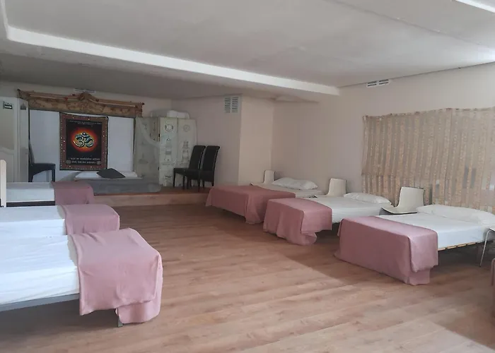 Отель Agua Viva Eco H Wellness Кастро-Урдиалес