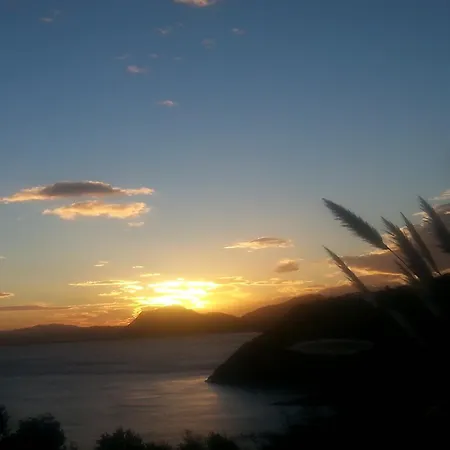 Agua Viva Eco H Wellness فندق كاسترو أورديالس