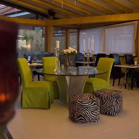 فندق Agua Viva Eco H Wellness كاسترو أورديالس